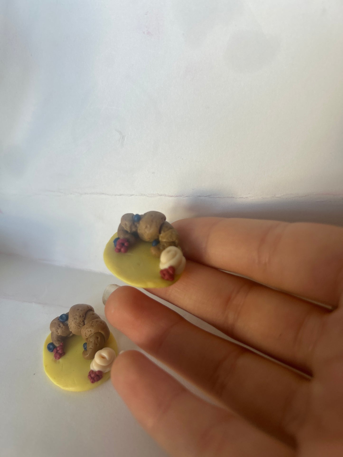 clay croissant